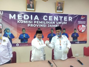 Bupati Merangin Jadi Cagub Pertama Daftar ke KPU Jambi