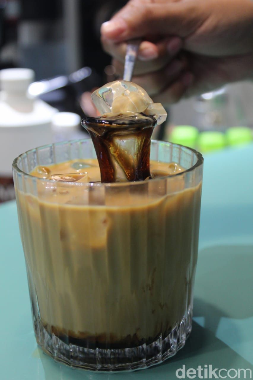 Kiat Bisnis Es Kopi Susu dari Ronald Prasanto