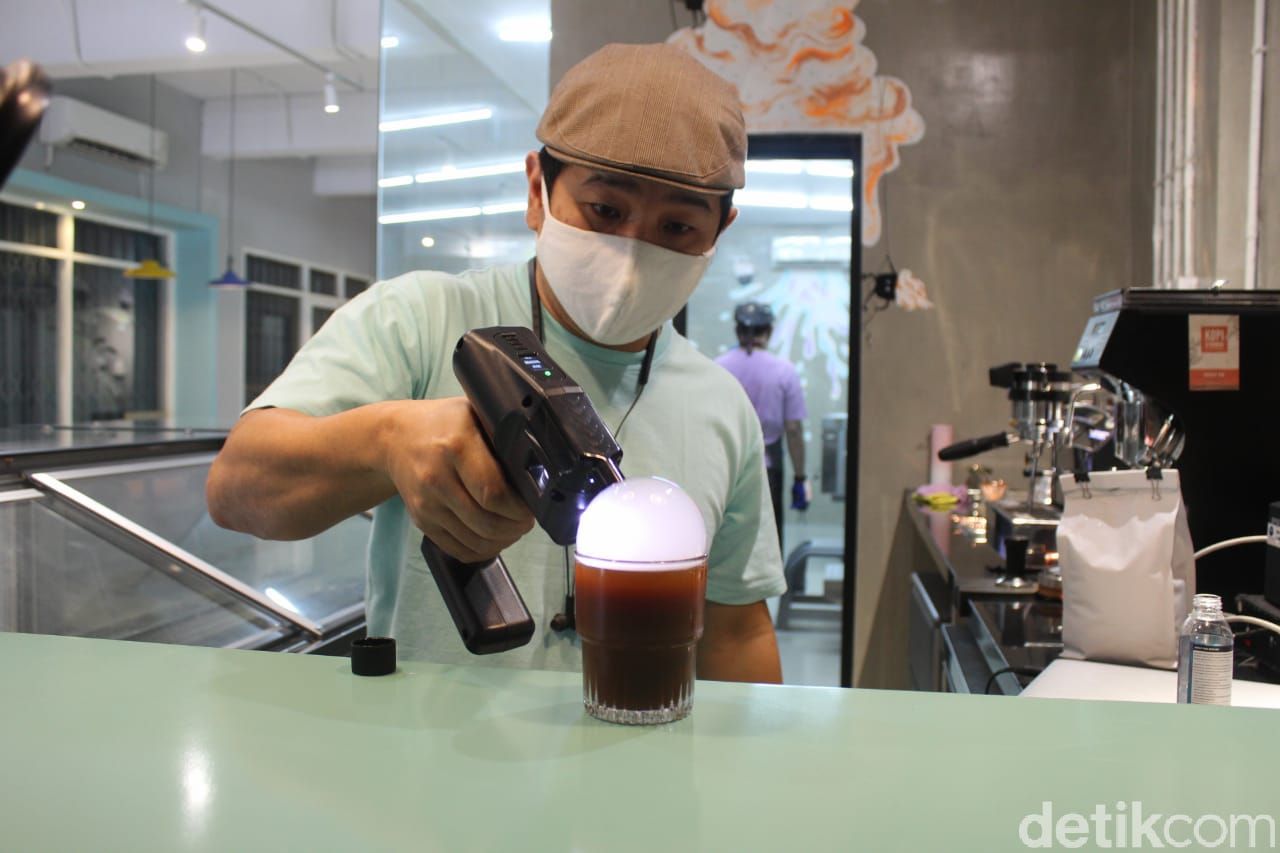 Kiat Bisnis Es Kopi Susu dari Ronald Prasanto