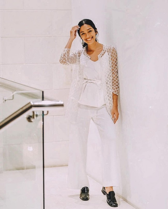 Faradina Mufti mengawali kariernya di dunia modeling dengan berkompetisi di ajang Gadis Sampul 2007. Kala itu, ia bersaing Sahila Hisyam, Citra Kirana dan Gita Virga. (Foto: Instagram/@faradinamufti)