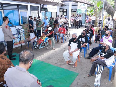 Irjen Mohammad Iqbal bersama pengurus PPDI NTB Irjen Mohammad Iqbal bersama pengurus PPDI NTB