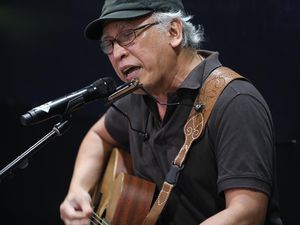 Iwan Fals Turun! Lagu Baru Sindir Ancaman Hukum Mati Korupsi Bansos