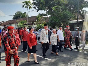 Bupati Sleman Dampingi Sang Istri Daftar Pilkada 2020