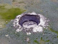 Lubang raksasa Siberia