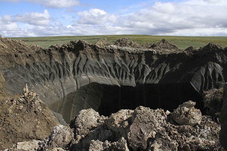 Lubang raksasa Siberia