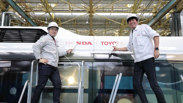 Saat Toyota-Honda Akur Bikin Bus Layaknya Power Bank Raksasa