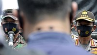 Panglima TNI Marsekal Hadi Tjahjanto mengatakan jumlah rekan yang dihubungi Prada IM ada 27 orang. Prada MI juga menyampaikan kalimat kotor yang mencoreng citra TNI. Rekan-rekannya tersulut emosi. ANTARA FOTO/Abriawan Abhe  
