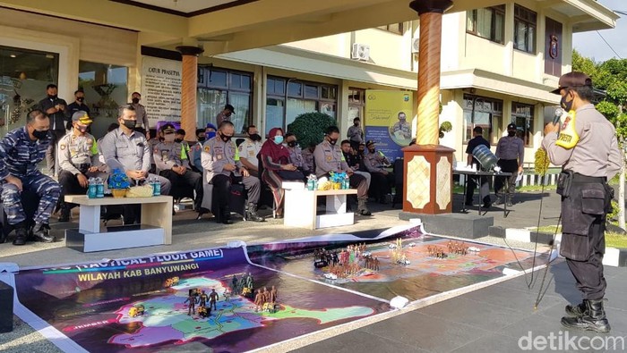 Polisi Banyuwangi Gelar Simulasi di Pilbup 2020
