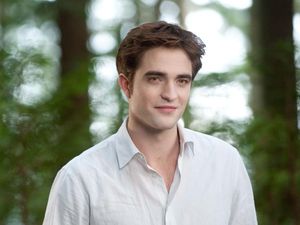 Robert Pattinson Digaet Sutradara Parasite Bong Joon Ho, Main Film Terbaru