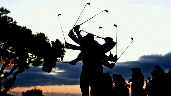 Aksi Pemain Golf di Turnamen Spanyol