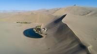 Walaupun memiliki suhu yang ekstrem, lokasi ini juga sering dijadikan tempat wisata karena keindahannya. Getty Images/Lintao Zhang  