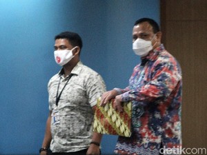 Ketua KPK Firli Jalani Sidang Etik soal Heli Mewah