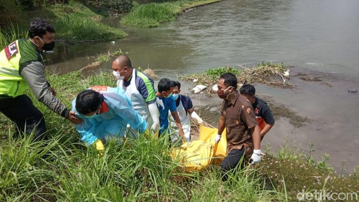 warga bali tewas di sungai