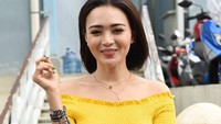 Wika Salim semakin hari dinilai makin menarik karena pose-posenya di depan kamera. Foto: Noel/detikFoto