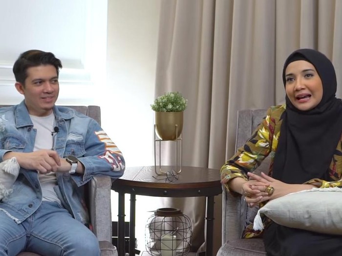 Zaskia Sungkar dan Irwansyah