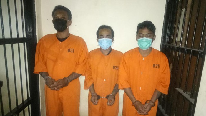 3 pria yang mencuri Harley Davidson di Bali.