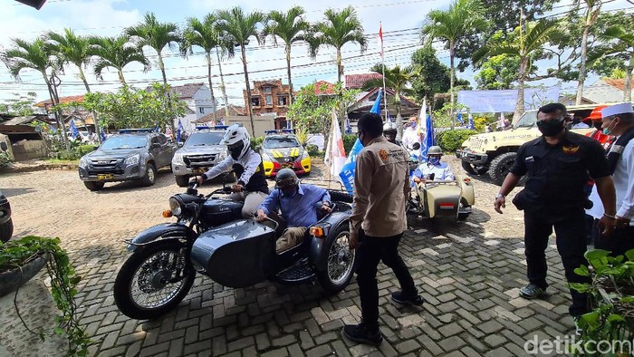 Adjo-Iman daftar ke KPU Sukabumi