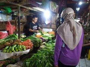 Banyak yang Abaikan Protokol COVID, Begini Kondisi Pasar Grogol Jakbar