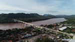Lewati Gunung & Lembah, Jalur Kereta China-Laos 400 Km Siap Dibuka
