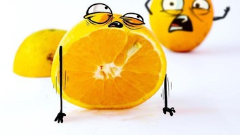 Si jeruk yang terkejut melihat badan temannya sudah terbelah. Foto: Instagram/albertoarni