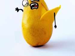Kreatif! Doodle Buah-buahan yang Dramatis dan Lucu