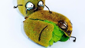 Dan saat saya masih kecil setiap kali seseorang memotong buah di depan saya. saya membayangkan mereka menderita! Kami memotong dan makan buah-buahan enak yang malang! lanjutnya. Foto: Instagram/albertoarni