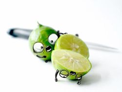 Kreatif! Doodle Buah-buahan yang Dramatis dan Lucu