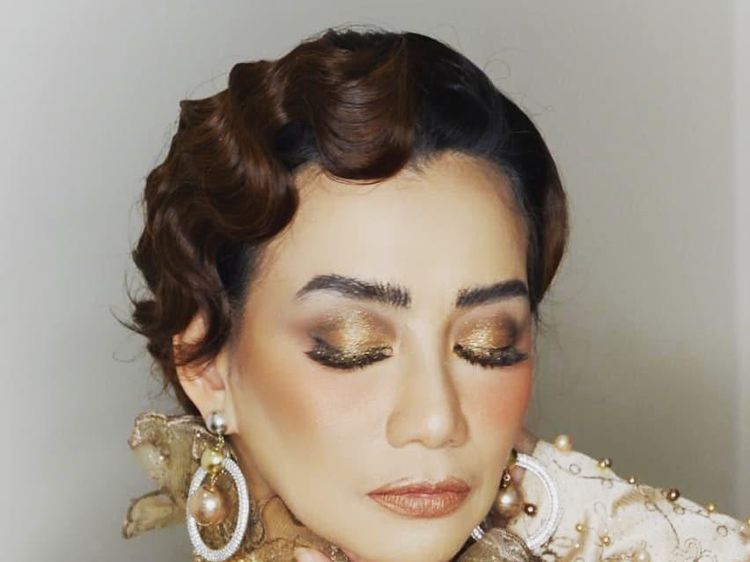 8 Foto Gaya Glamor Reza Artamevia yang Ditangkap Terkait Kasus Narkoba