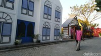 Saat ini Lumina sudah dibuka dan masih terus berkembang. Lumina bisa dikunjungi mulai pukul 07.00 WIB sampai 18.00 WIB dihari biasa dan untuk akhir pekan direncanakan sampai dengan pukul 21.00 WIB.