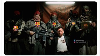 Meme ini menggambarkan Messi terpaksa bertahan karena diancam Barcelona. Foto: istimewa