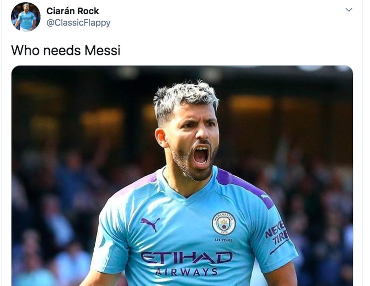 Messi bertahan Messi bertahan
