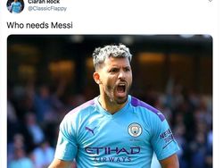 Meme Messi Terima Piala Oscar Gegara Bertahan di Barcelona