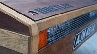 Beberapa komponen mekanik lainnya yang tidak terbuat dari kayu kebetulan juga diambil dari Mini. Selain itu lampu depan berasal dari Hillman Hunter, lampu belakang dari Triumph Dolomite.Foto: autoevolution