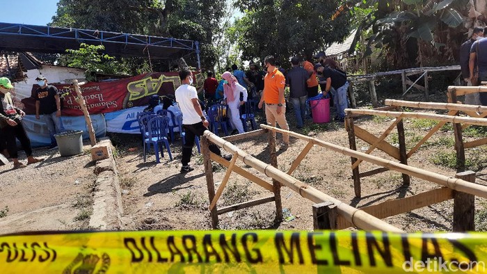 pembongkaran makam warga situbondo