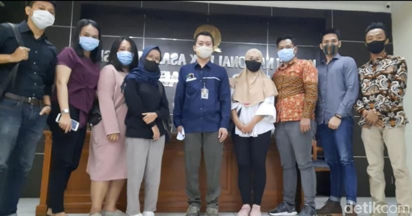 Pihak keluarga dan tim advokasi melapor ke Propam Polri dan Komnas HAM terkait kasus Hendri tewas dengan kepala dibungkus plastik (dok. Istimewa)