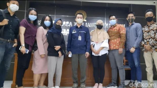 Pihak keluarga dan tim advokasi melapor ke Propam Polri dan Komnas HAM terkait kasus Hendri tewas dengan kepala dibungkus plastik (dok. Istimewa)