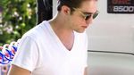Robert Pattinson Sering Tertangkap Kamera Paparazi saat Ngopi