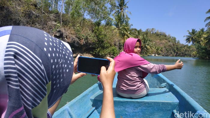 Sungai Maron Pacitan