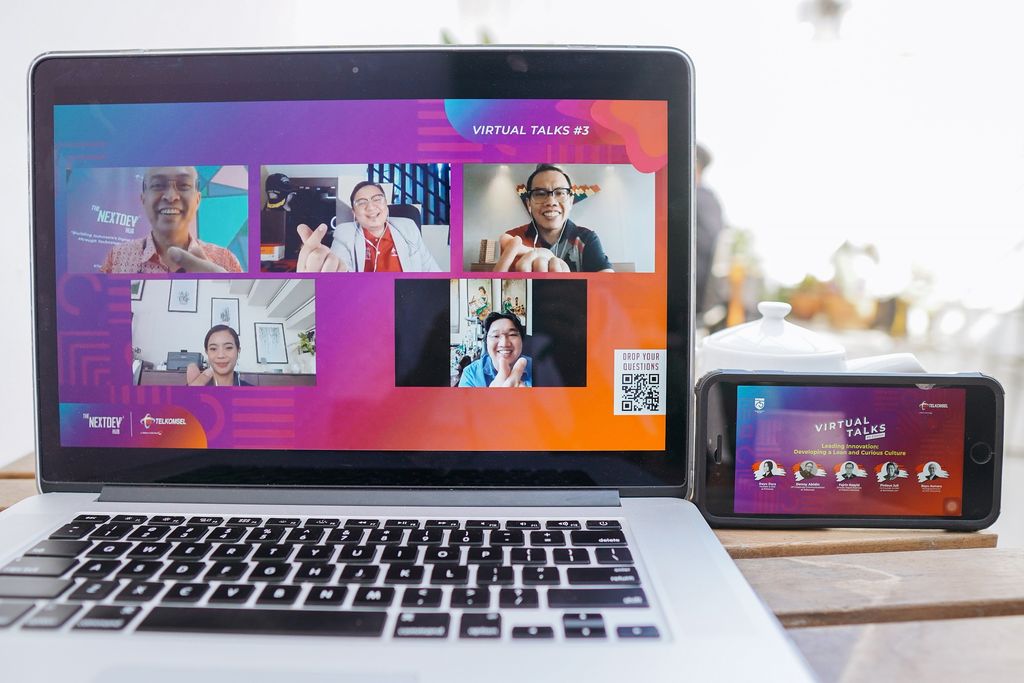 Meski dihantam pandemi COVID-19, Telkomsel berupaya memajukan ekosistem digital di Indonesia melalui The NextDev Hub Virtual Talks.