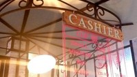 Harga gelato yang bisa kita pilih terpampang di bagian kasir.