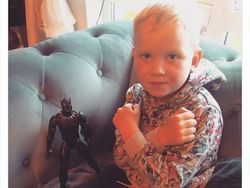 Mengharukan, Potret Anak-anak Beri Penghormatan ke Black Panther