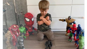 Penghormatan terakhir untuk Black Panther. Foto: Boredpanda