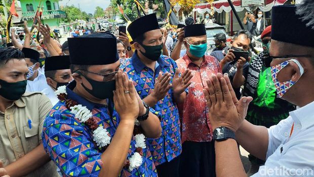 Calon gerindra mendaftar ke KPU Sleman