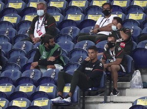 Cristiano Ronaldo yang Malas Patuhi Protokol Kesehatan