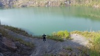 Air berwarna hijau di Danau Quarry Jayamix Rumpin, Tegalega, Cigudeg, Bogor. (Foto: Gema Bayu Samudra/dtraveler)