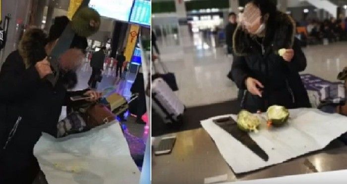 Cara Aneh Makan Durian