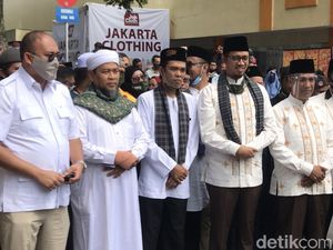 Diantar UAS hingga Andre, Erman Safar-Marfendi Daftar ke KPU Kota Bukittinggi