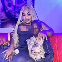 Eudoxie Yao adalah seorang model plus size yang sudah cukup lama berpacaran dengan musisi bernama Grand P. Dikabarkan keduanya juga sudah bertunangan dan memikirkan pernikahan. Meski ada yang meragukan hubungan mereka, keduanya membantah ini hanya sekadar settingan. Foto: Instagram @eudoxieyao__