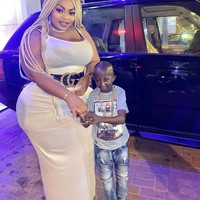 Meski mereka pun mendapat banyak dukungan dari para netizen, kisah cinta keduanya tak lepas dari kendala. Dalam sebuah postingan, wanita yang dijuluki Kim Kardashian dari Afrika itu pernah memperingatkan agar sang tunangan, Grand P, tidak bermain api. Foto: Instagram @eudoxieyao__