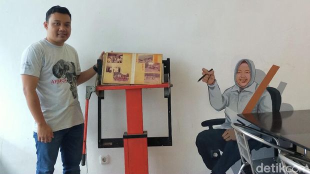 Kedai kopi milik anak Risma.